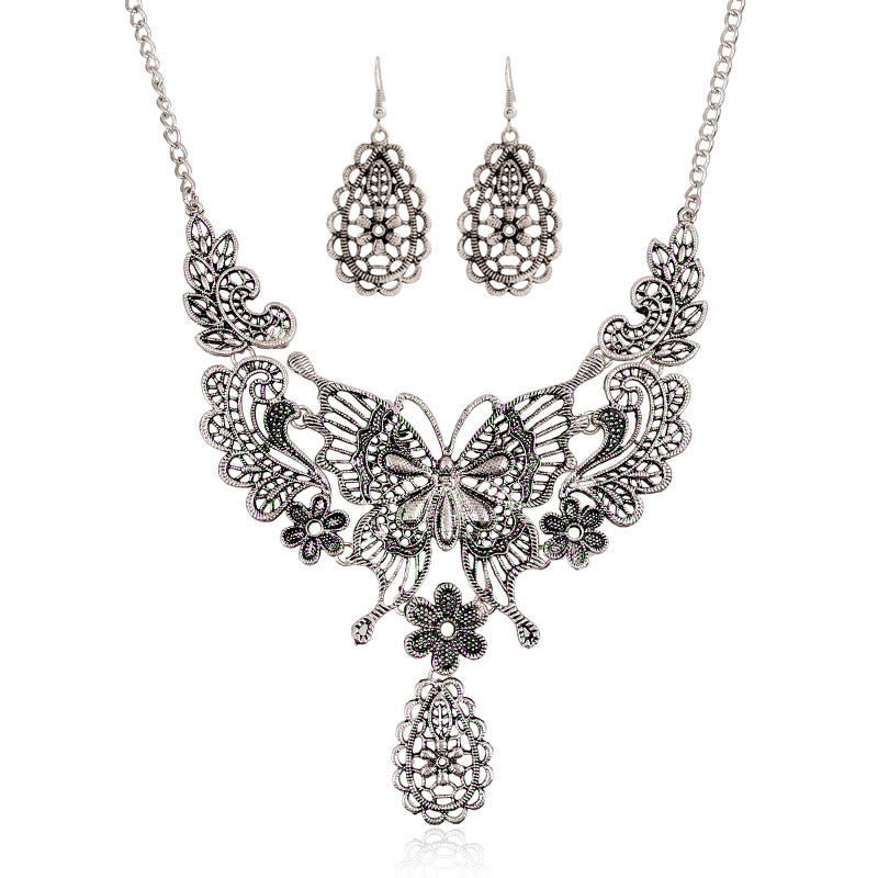 Ethnic Style Hollow Pattern Butterfly Short Clavicle Necklace Jewelry