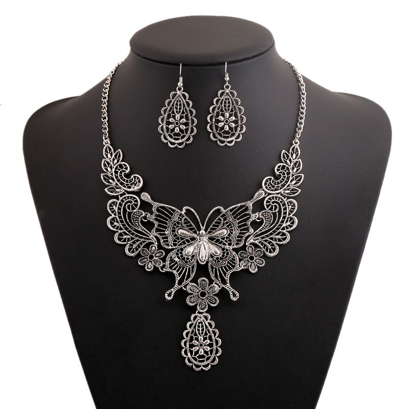 Ethnic Style Hollow Pattern Butterfly Short Clavicle Necklace Jewelry